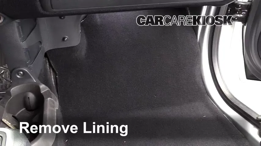 2014 Smart Fortwo Passion 1.0L 3 Cyl. Levantar auto Usar el gato para levantar el auto